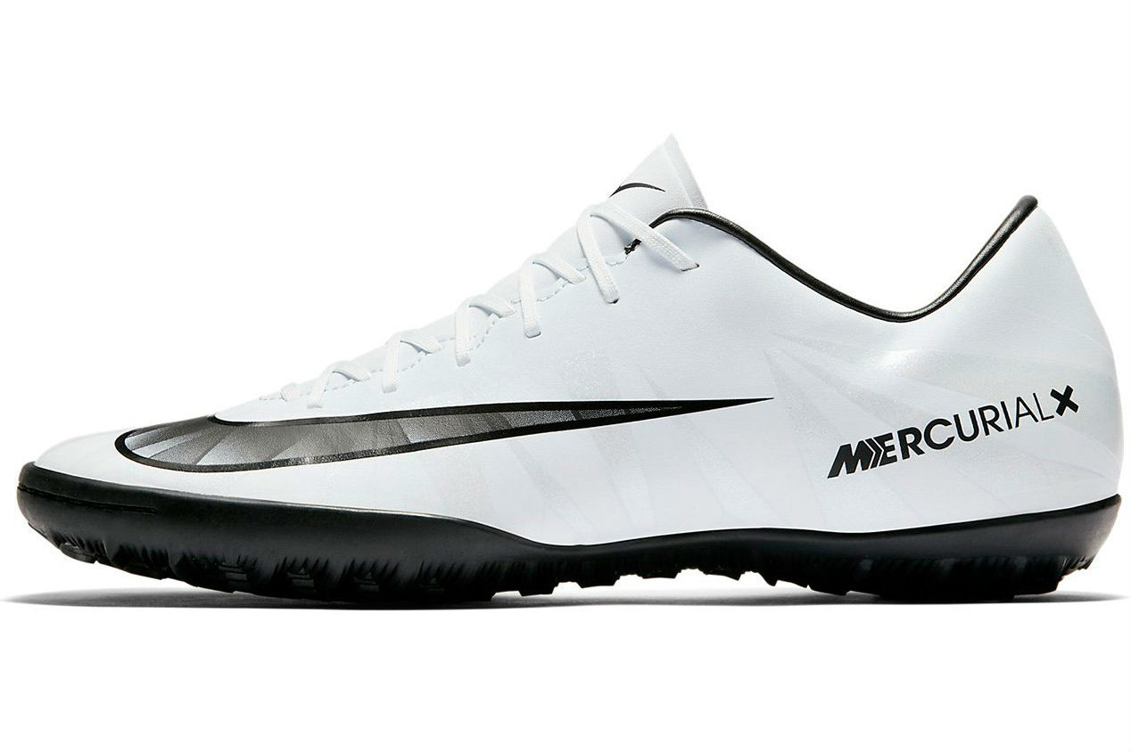 フットサルシューズのナイキの人気おすすめ10選を紹介 室内 屋外両方紹介 Sposhiru Com