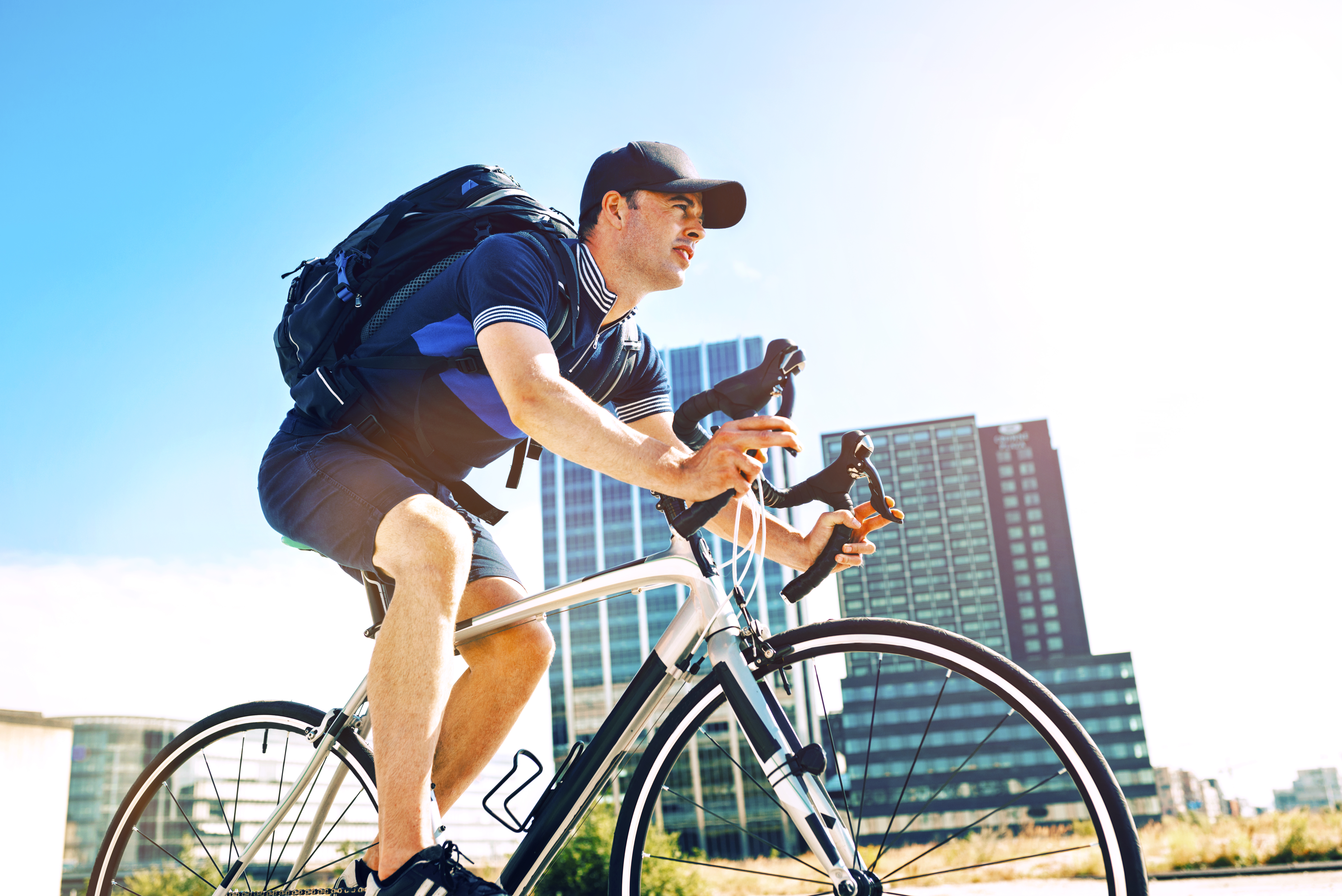 ロードバイクに帽子は必須アイテム 男女別人気おすすめ10選も紹介 Sposhiru Com